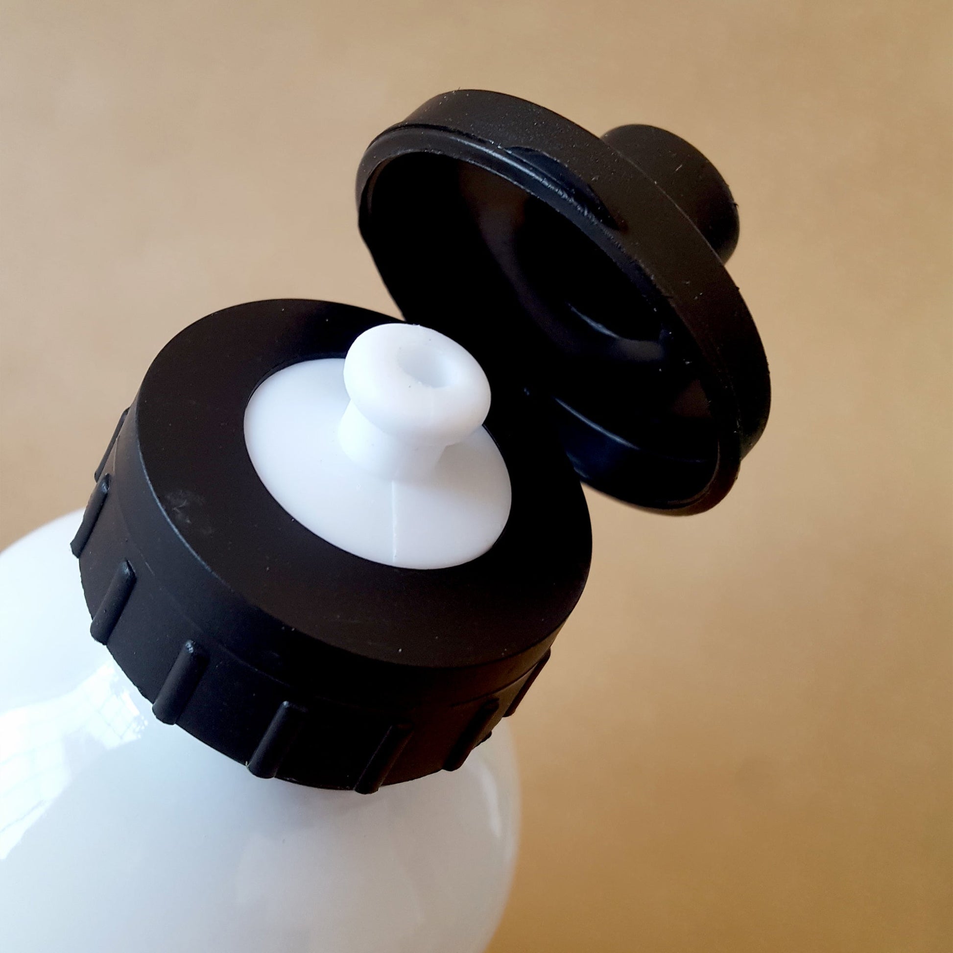 White Aluminium Football Stats Water Bottle - shopquality4u