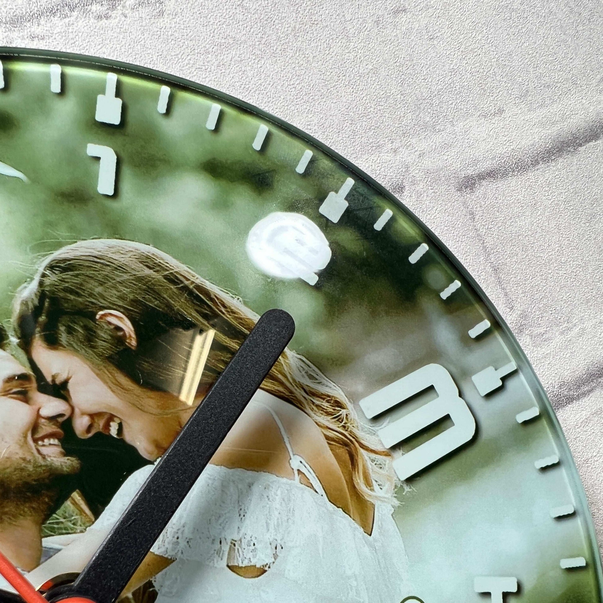 Personalised Glass Clock - shopquality4u